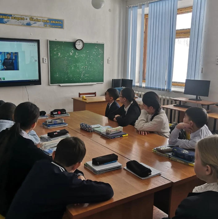 «Бірыңғай өрт қауіпсіздігі күніне» орай оқушыларға оқыту бейнероликтері көрсетіліп, түсінік жұмыстары жүргізілді.