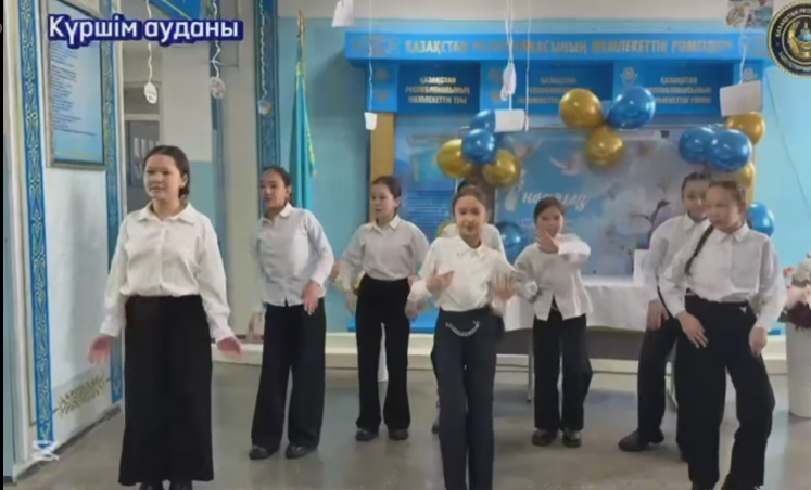 лғыс айту күніне орай Күршім АПБ қызметкерлеріне алғыс білдіріп,«Полицияға мың алғыс» флешмобын өткізді.