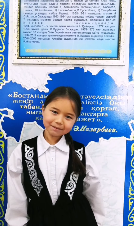 Көктем мерекесі - 8 наурыз мейрамы қарсаңында оқушы қыздар арасында «Бұрымды қыз» бейнролигі түсірілуде